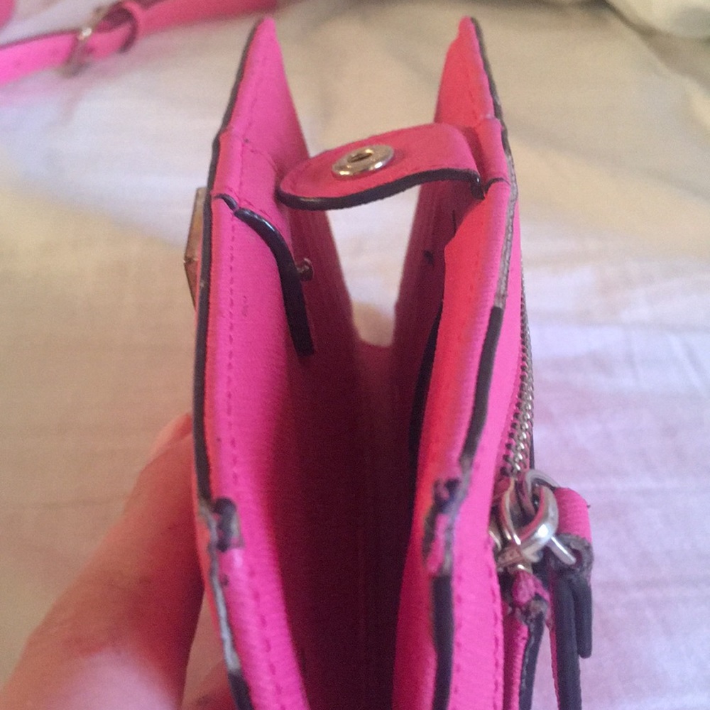 Pink Wallet - Picture 5 of 6